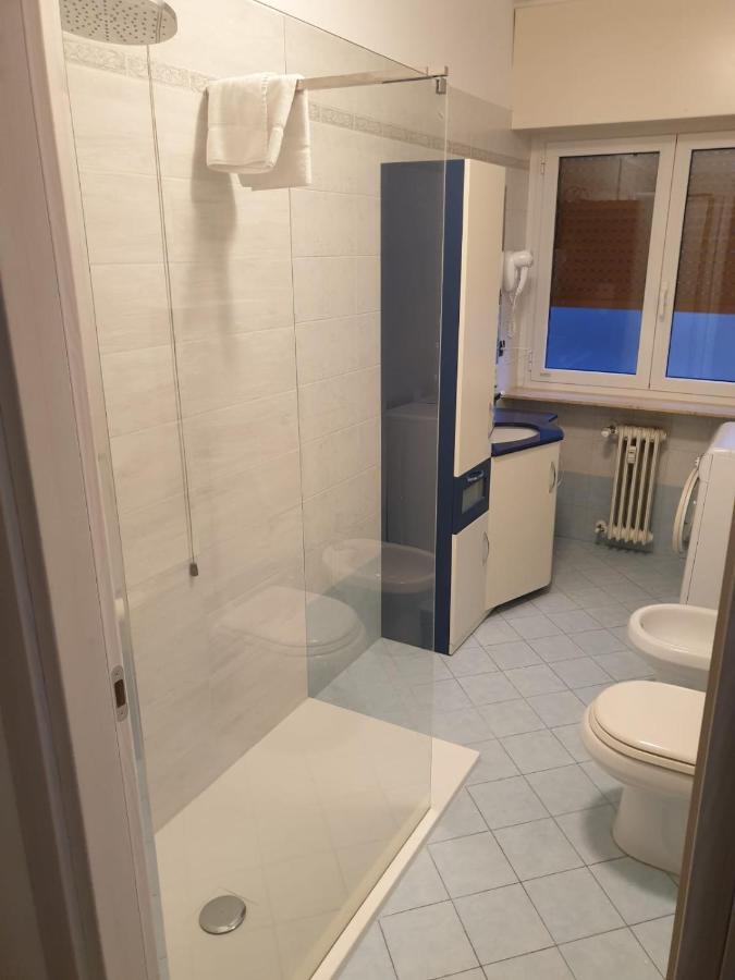 J&M House -Fronte Ospedale- Incluso Netflix E Disney Plus Udine Bagian luar foto