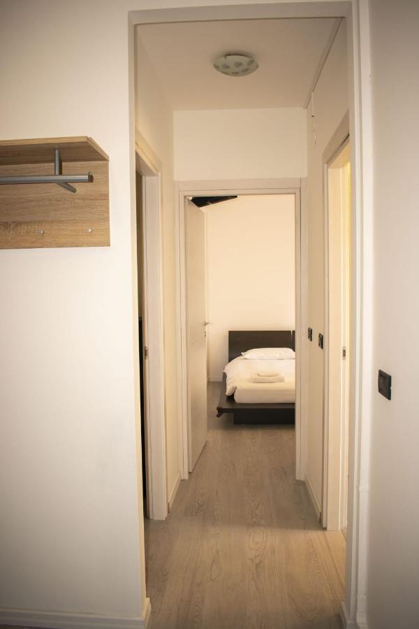 J&M House -Fronte Ospedale- Incluso Netflix E Disney Plus Udine Bagian luar foto