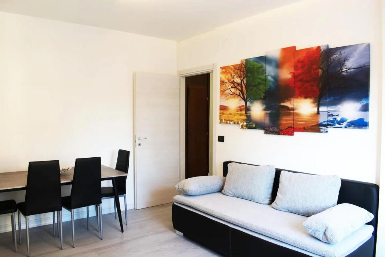 J&M House -Fronte Ospedale- Incluso Netflix E Disney Plus Udine Bagian luar foto