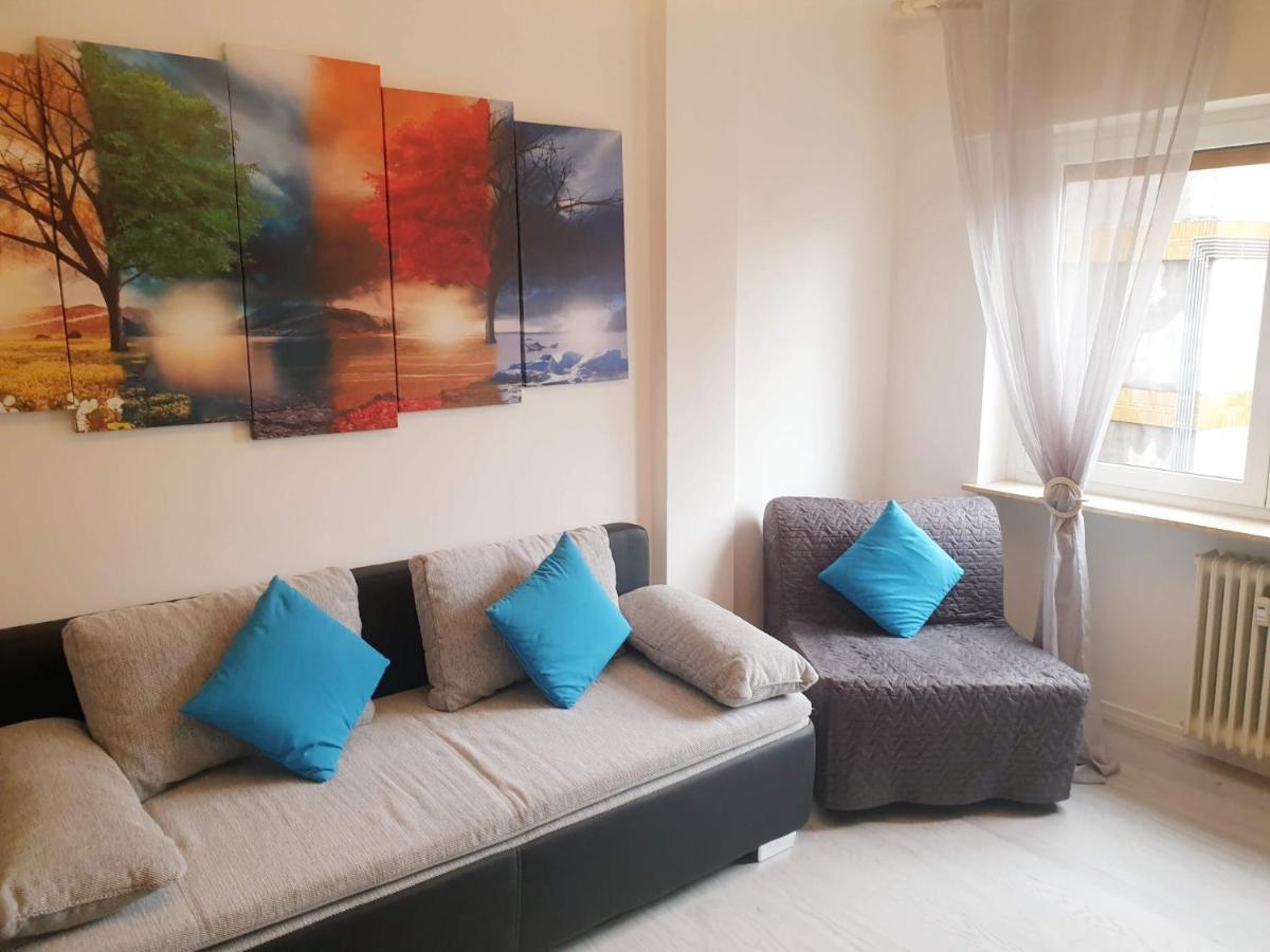 J&M House -Fronte Ospedale- Incluso Netflix E Disney Plus Udine Bagian luar foto